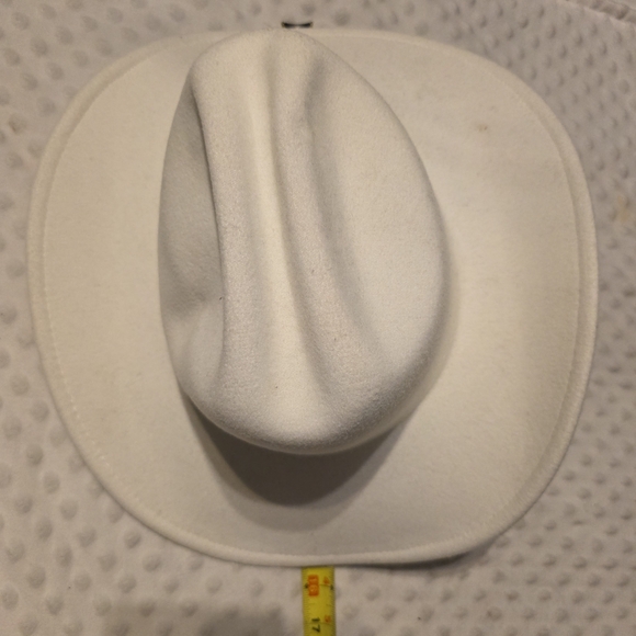 White Felt Western Hat Decor - Picture 7 of 12
